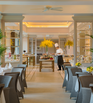 Dinner Buffet At The Verandah For Twor