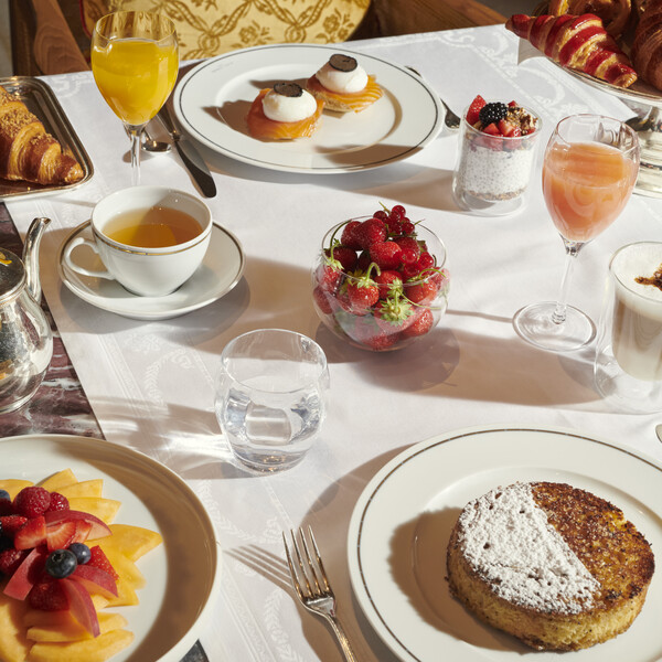 Le Plaza Breakfast at Hôtel Plaza Athénée | Hôtel Plaza Athénée